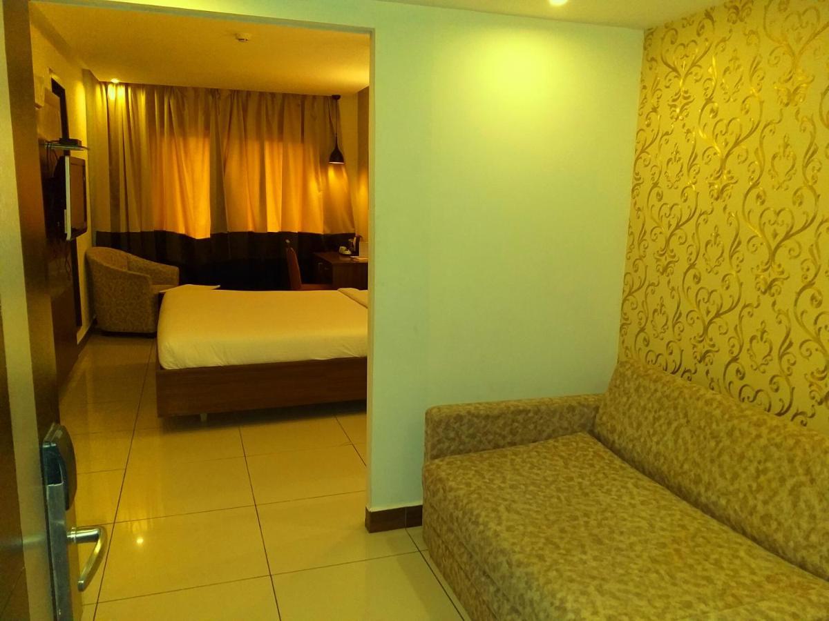 Klase Hotels شيناي المظهر الخارجي الصورة