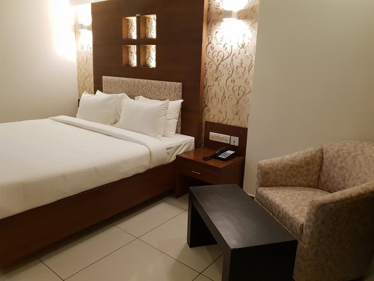 Klase Hotels شيناي المظهر الخارجي الصورة